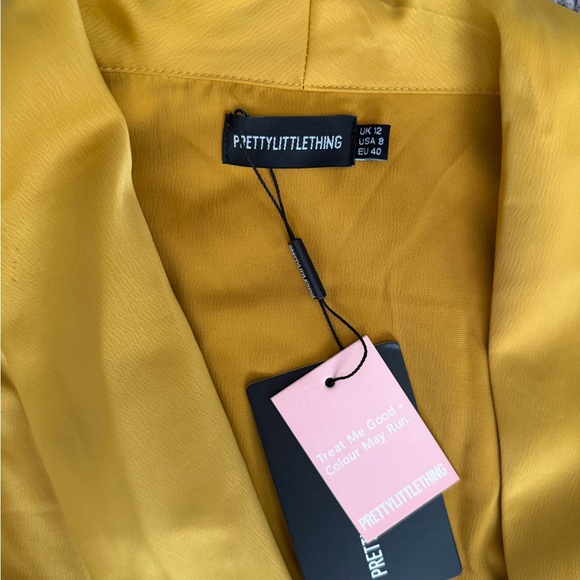 PrettyLittleThing Mustard Satin Robe - Picture 3 of 3